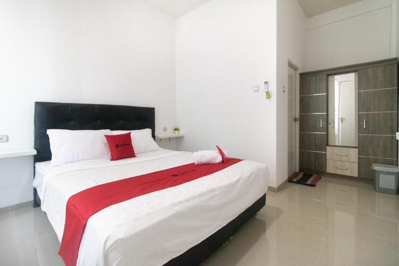 Reddoorz Syariah At Winong Nganjuk Hotel Buitenkant foto